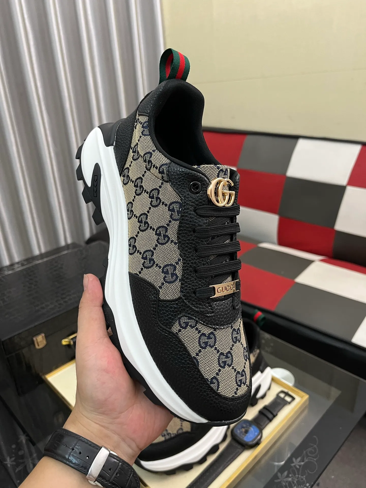 Men's shoes 💰458⌚️⌚️ Gucci •Gucci original quality. ~ Unique modern style sneakers. 🏃A must-have casual shoe for trendy men😍😍 Original brand imported from Italy, imported original leather, sheep lining (refuses to discolor and grind feet) Sole: Original sole provided by the original factory, French lazy style design ⚠️Fit to the feet, original quality attached, super comfortable original sole, code number: 38-444️⃣Colors available